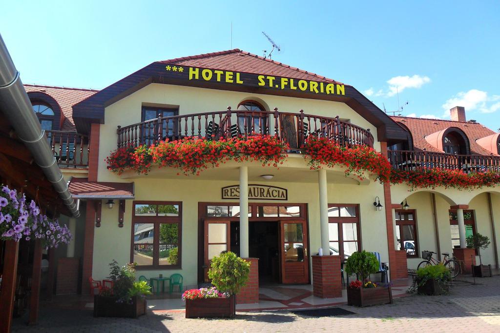 Hotel St.Florian Штурово Экстерьер фото